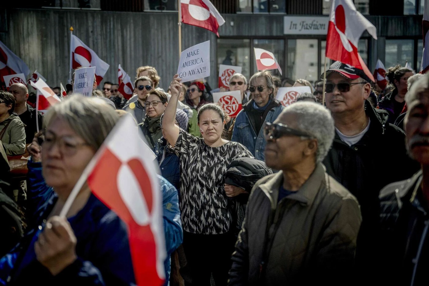 « Nous ne sommes pas à vendre » : la colère des Groenlandais contre les ambitions américaines