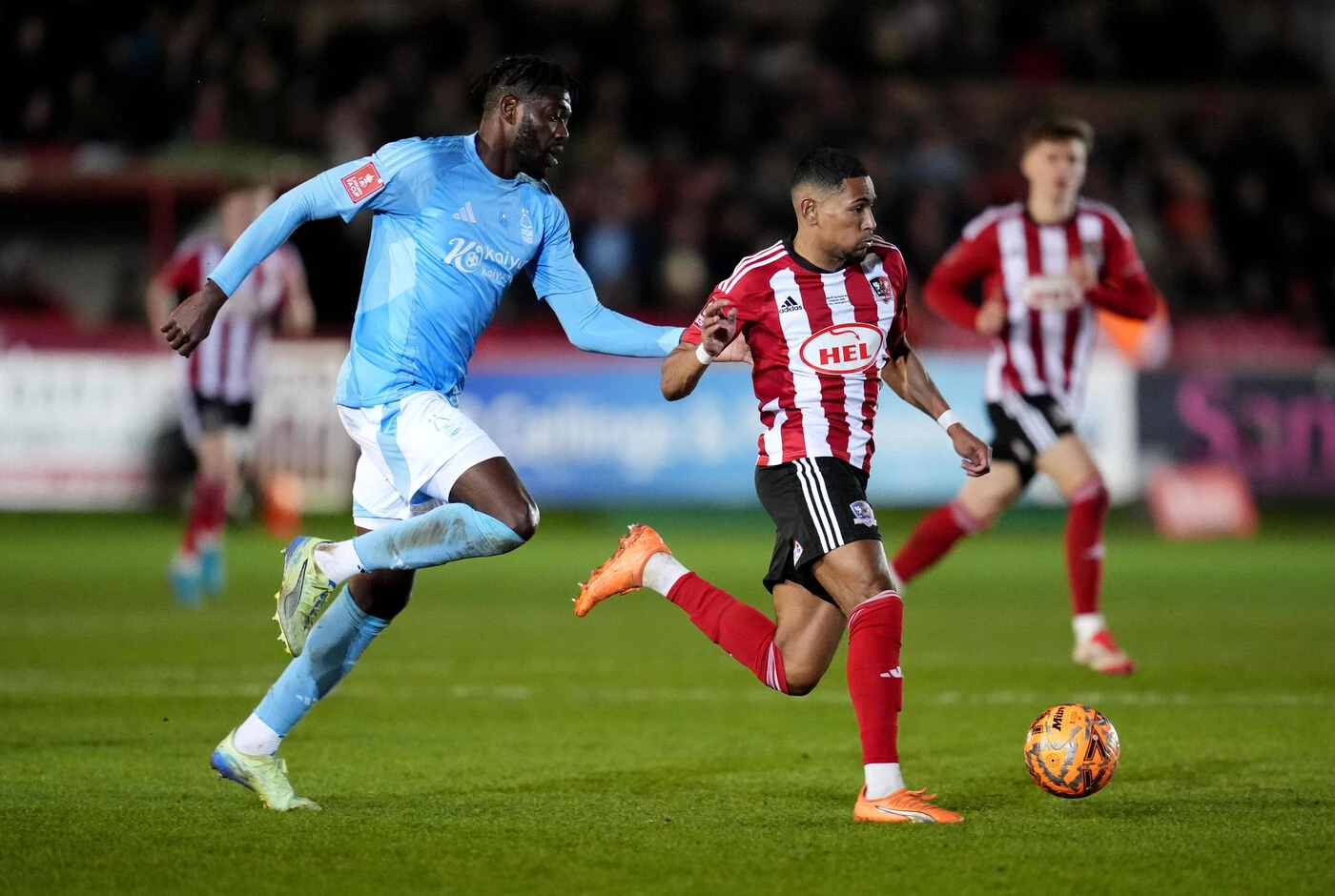 « Le meilleur agent que j’aie jamais eu » : un footballeur passé par Manchester United a utilisé ChatGPT pour négocier son contrat