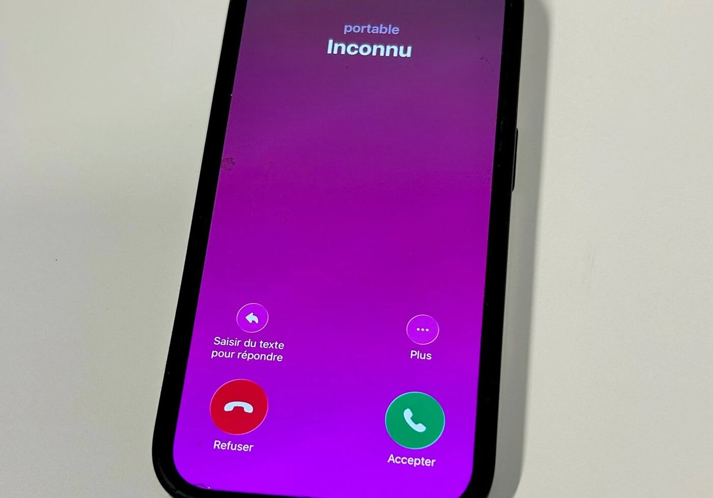 « Une arnaque d’un nouveau genre » : cette escroquerie téléphonique en russe pourrait bientôt débarquer en France