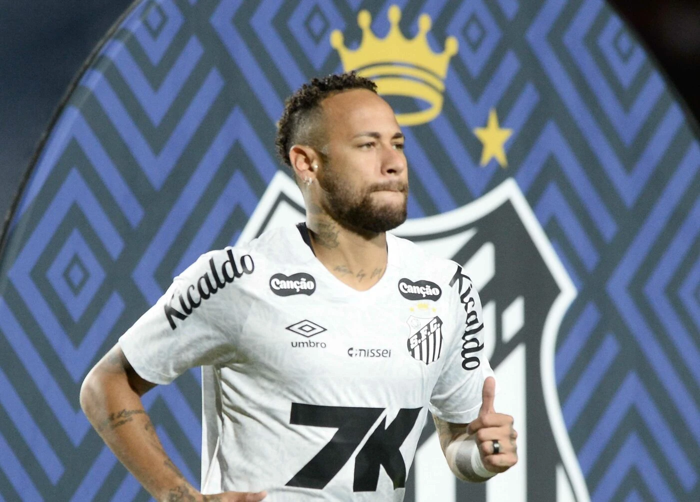 « J’ai écouté mon cœur » : Neymar prolonge avec Santos