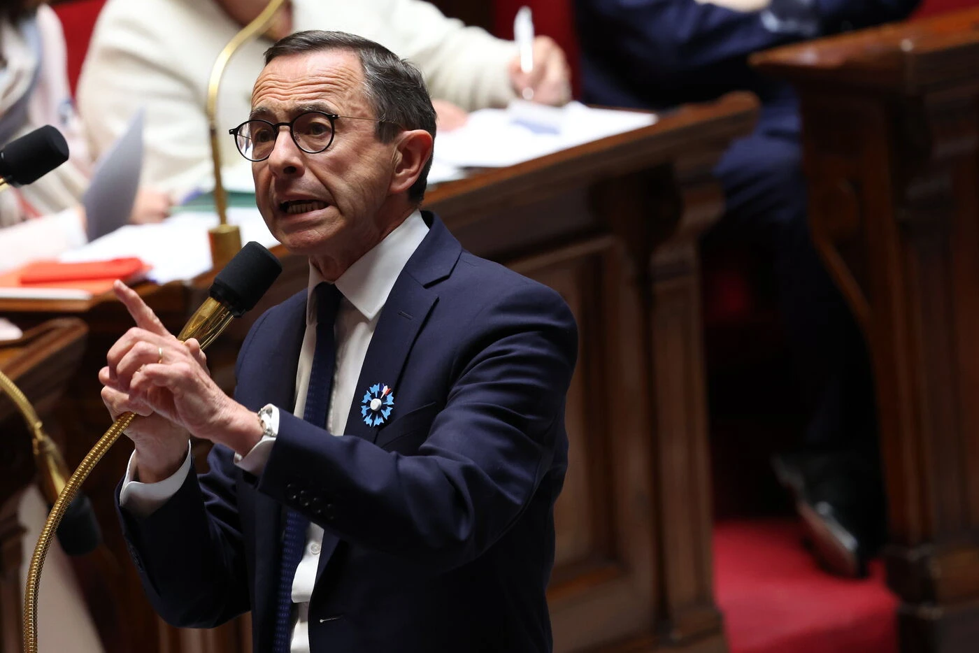 Rapport sur les Frères musulmans : Bruno Retailleau pointe « un islamisme à bas bruit qui se répand »