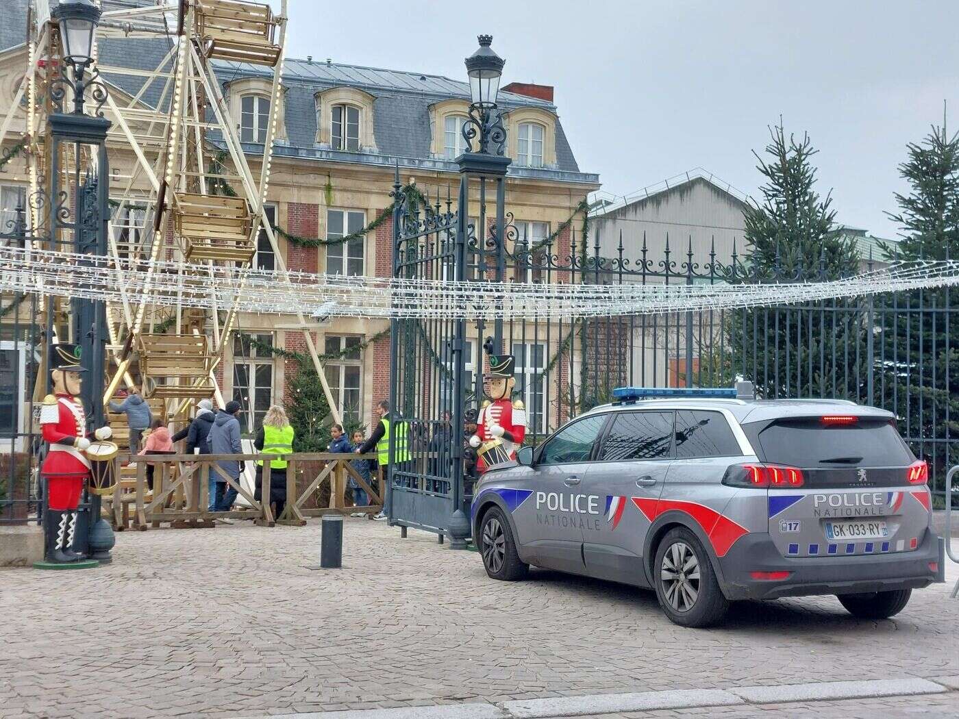 Maisons-Alfort : un SDF en garde à vue après avoir agressé sexuellement des ados au village de Noël