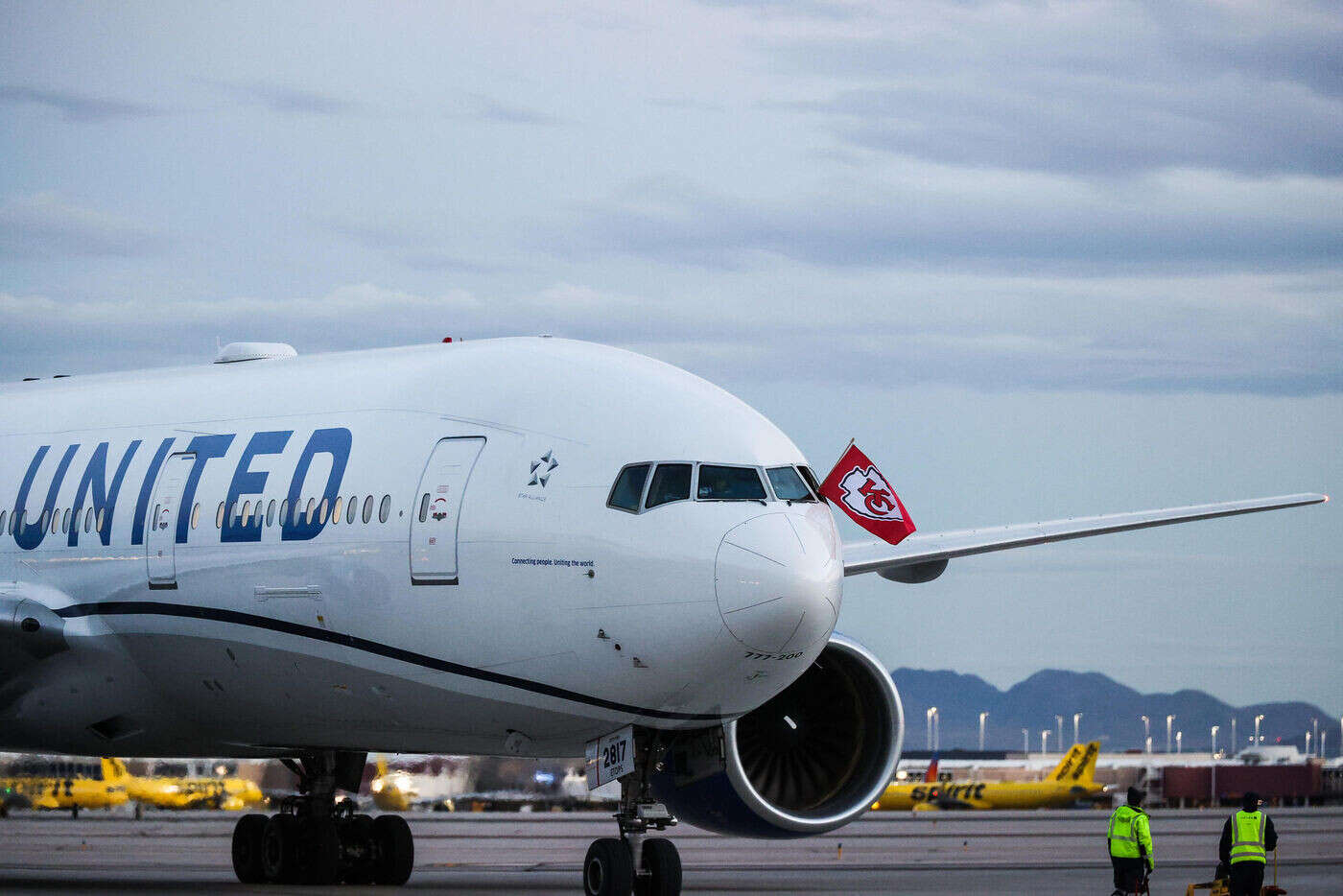 Un corps découvert près d’une roue d’un avion après l’atterrissage à Hawaï