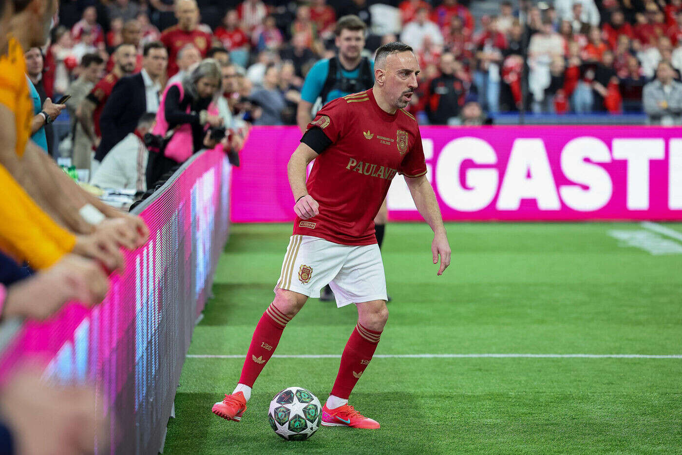 « On aurait pu me couper la jambe » : Franck Ribéry raconte sa fin de carrière dans la douleur