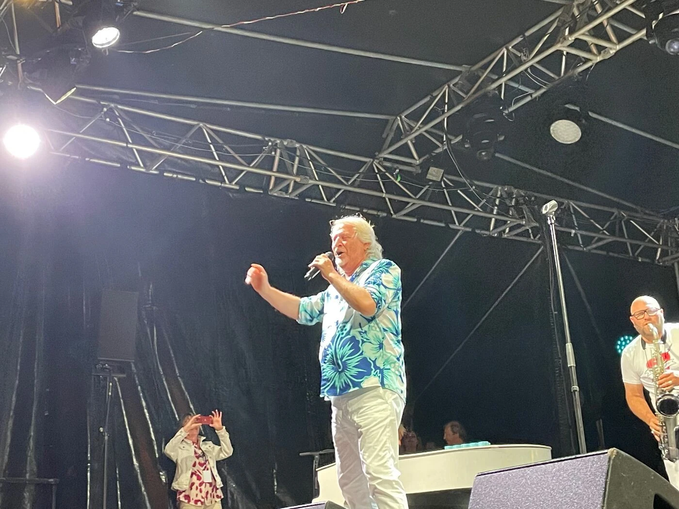 Joseph Kamel, Stephane, Superbus, Gilbert Montagné… Cet été, Bénodet va encore attirer les foules avec ses concerts gratuits avec vue sur la mer