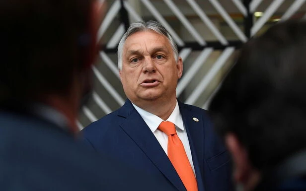 Droits LGBT : ciblée à nouveau par l’UE, Orban affirme défendre les homosexuels