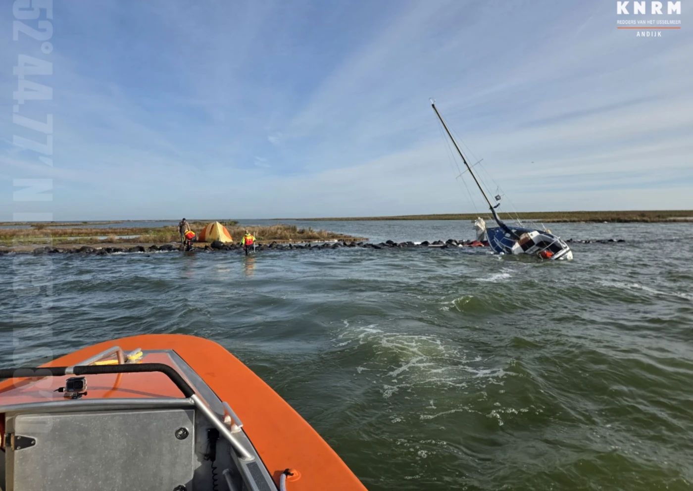 « Comme dans un film » : bloqué deux jours sans eau et sans nourriture sur une île, un naufragé secouru au large des Pays-Bas