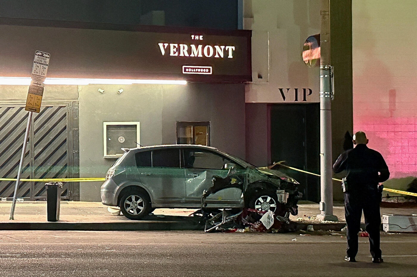 « Tout le monde s’est mis à courir » : des témoins sous le choc, après qu’une voiture fonce dans la foule à Los Angeles