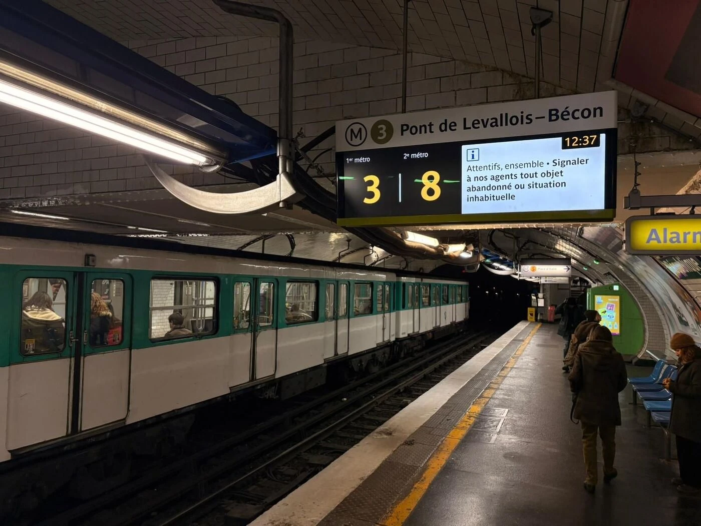 Paris : la ligne 3 du métro sera terminus à Gambetta pendant un mois