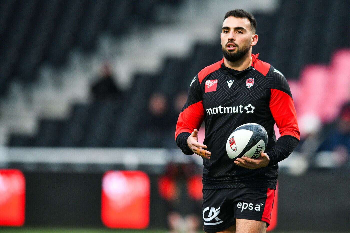 XV de France : Théo Millet remplace Romain Buros, seul changement dans le groupe en vue de l’Ecosse