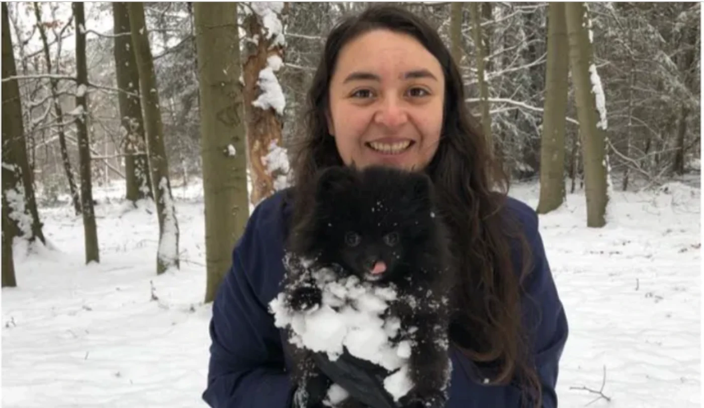 Jeune mariée, premier jour de travail… qui était « Feña », infirmière morte dans un crash d’avion en Angleterre ?