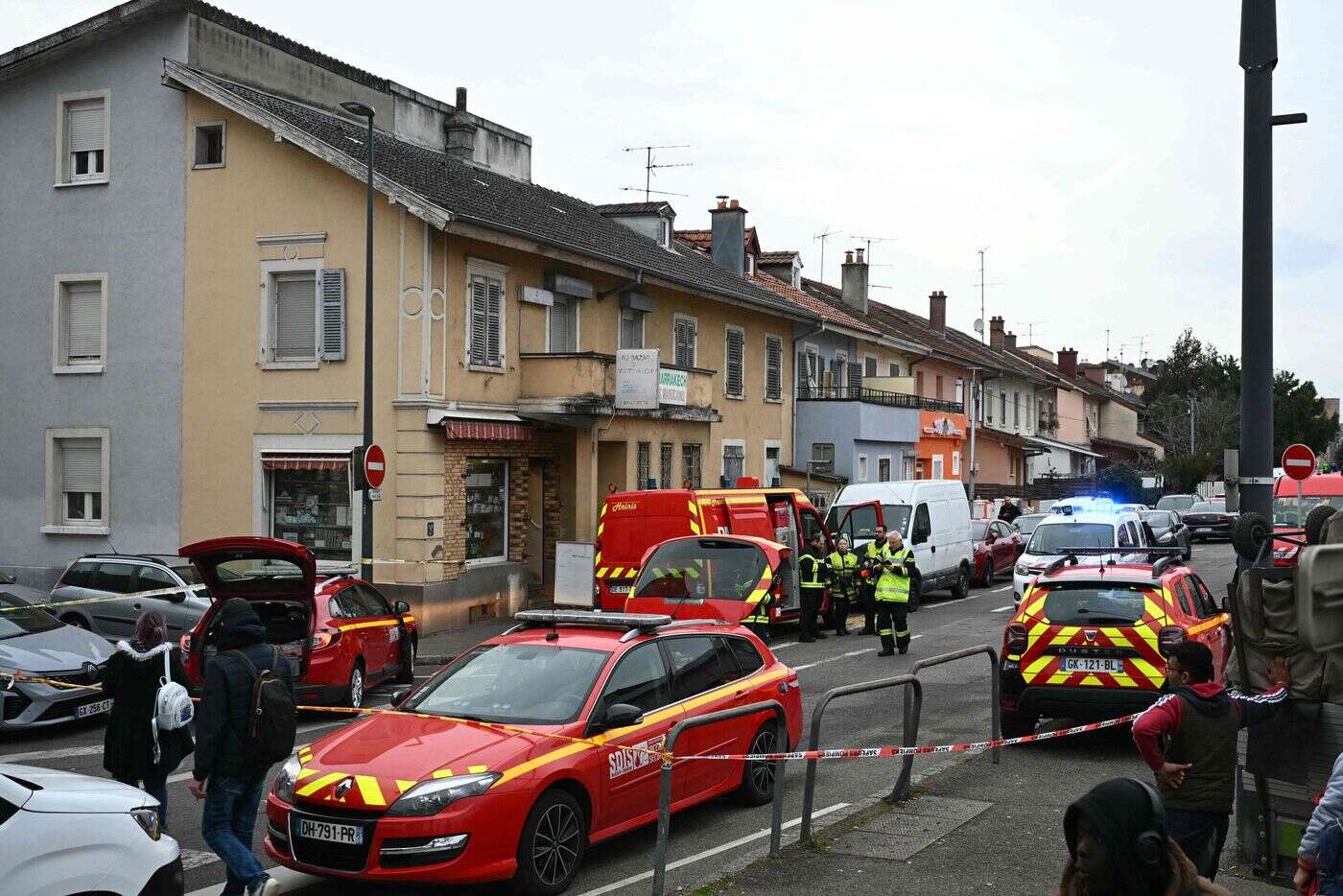 Un mort, un suspect sous OQTF, le parquet antiterroriste saisi… Ce que l’on sait de l’attaque au couteau à Mulhouse