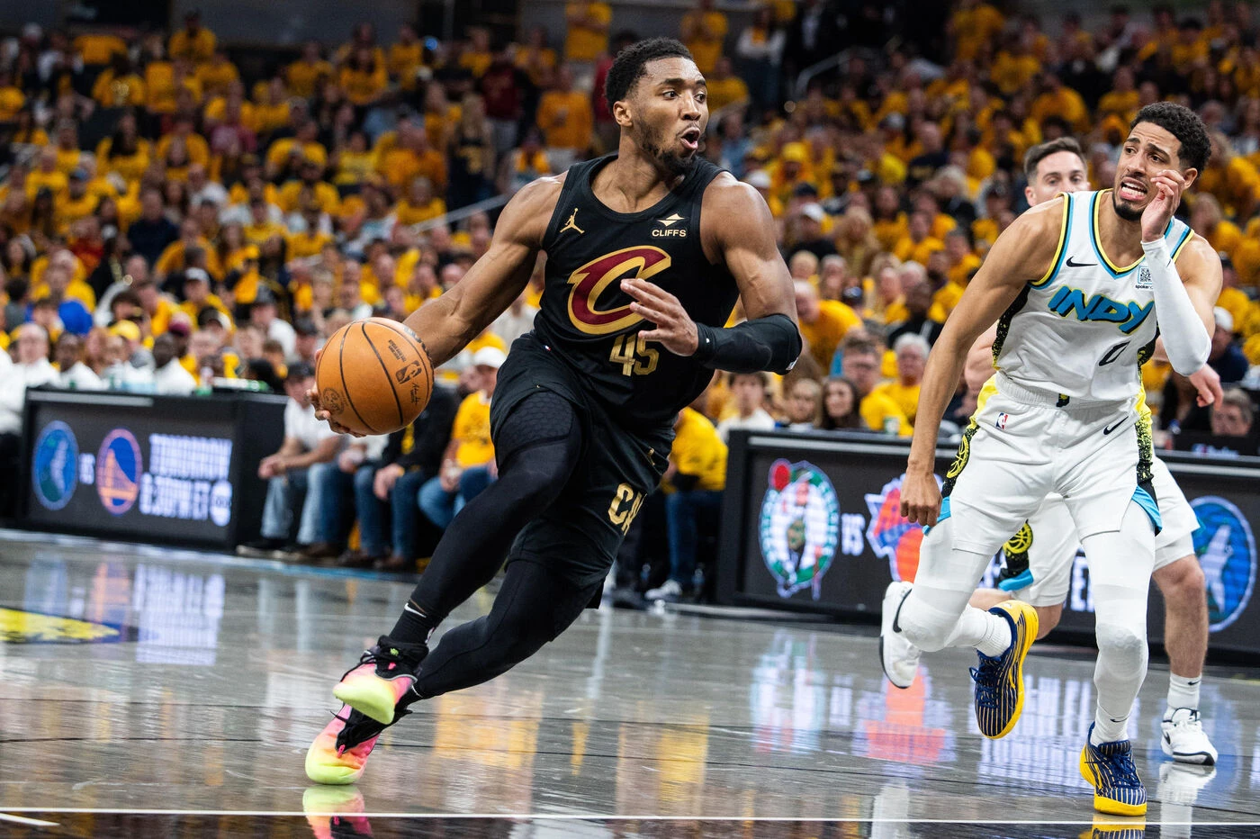 NBA : Cleveland réagit face à Indiana, Denver reprend les devants contre OKC en prolongation