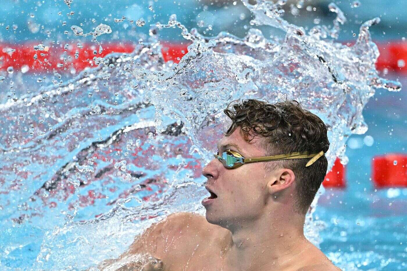 Natation : Léon Marchand et Summer McIntosh élus nageurs de l’année