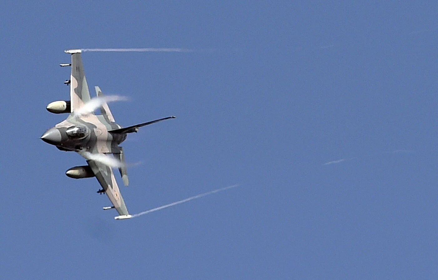 Guerre en Ukraine : un lieutenant-colonel aux commandes d’un F-16 « mort en héros » lors d’une attaque russe
