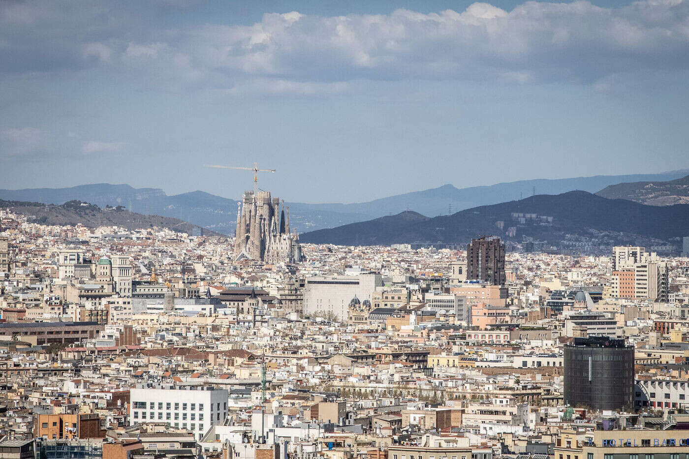 Jusqu’à 15 euros par nuit : Barcelone va doubler le prix de sa taxe de séjour pour lutter contre le tourisme de masse