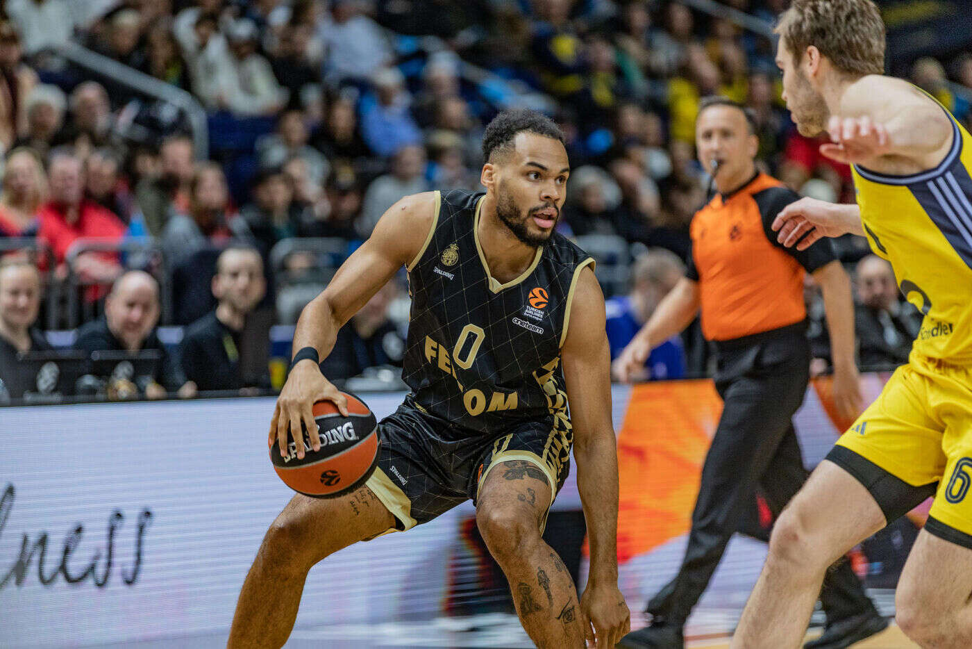 Basket : Élie Okobo présente ses excuses après son doigt d’honneur envers l’arbitre de Nanterre-Monaco