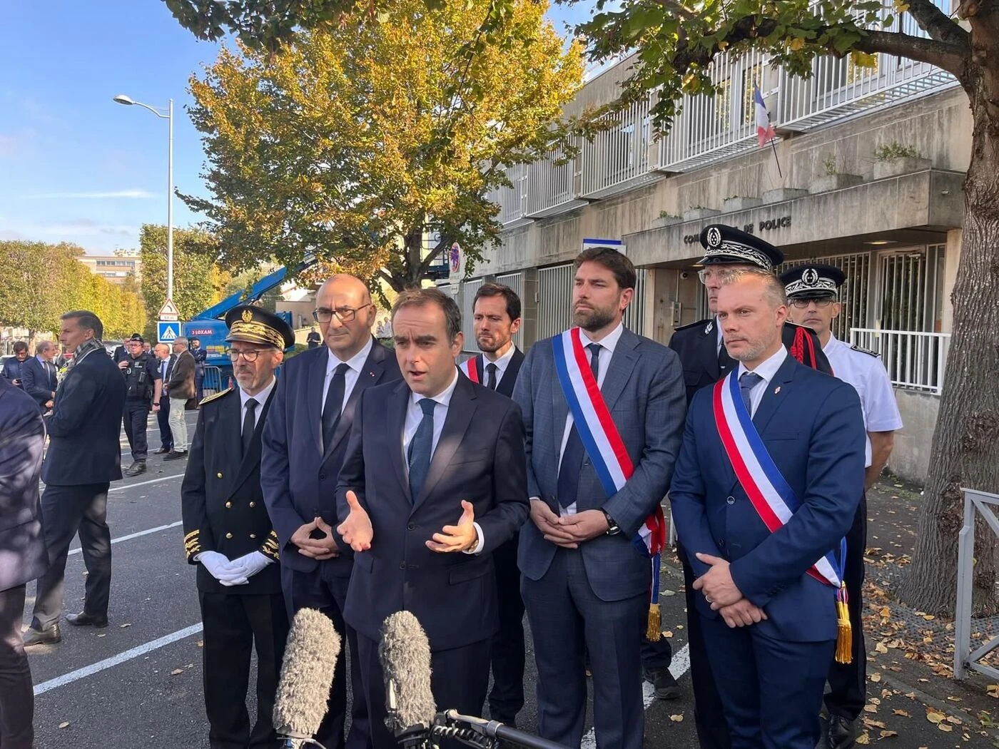 Crise politique : Sébastien Lecornu souhaite nommer un gouvernement « libre », « pas emprisonné par les partis »