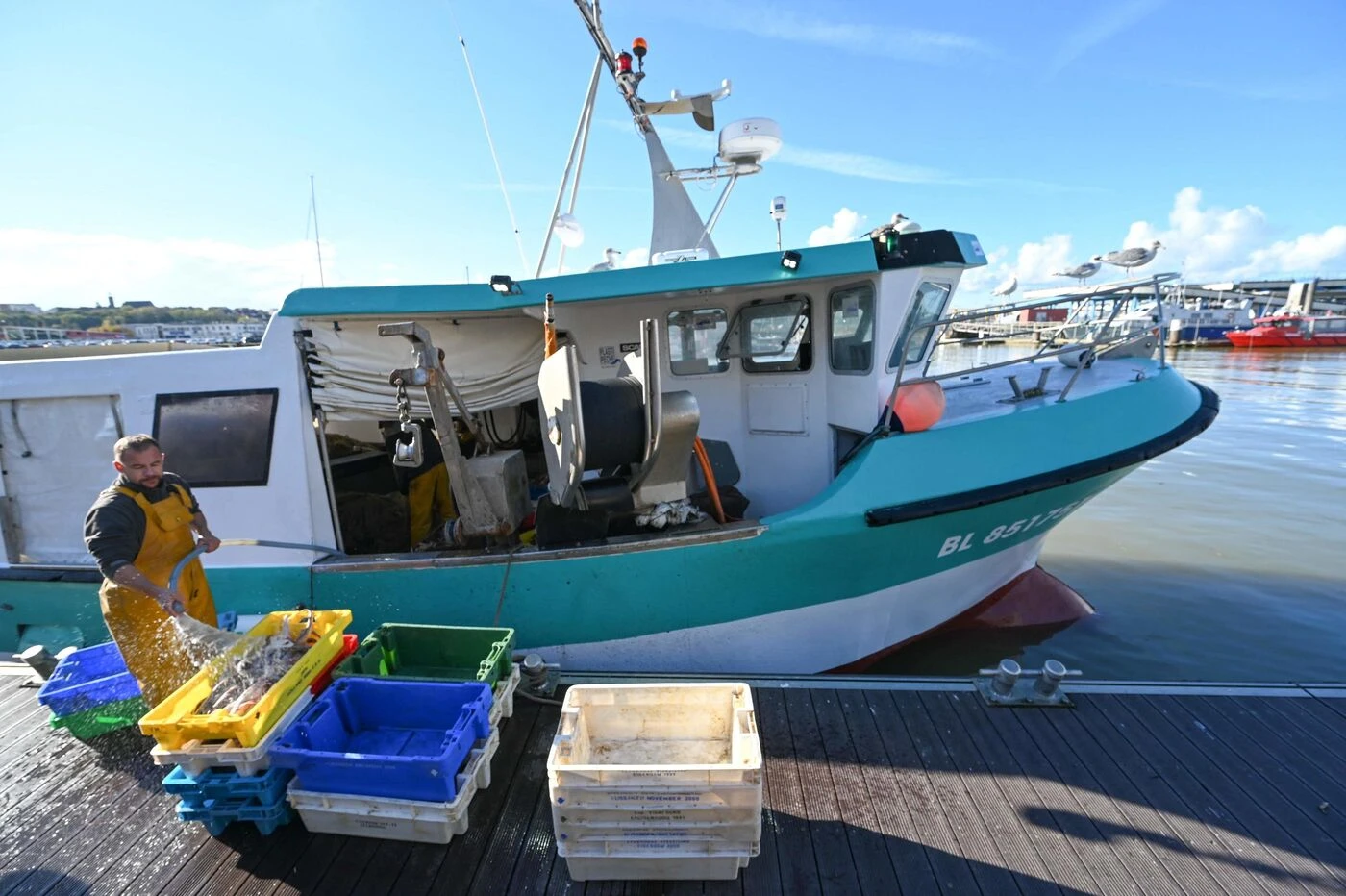 Aides sur les carburants : Bruxelles valide les aides de l’État français aux pêcheurs