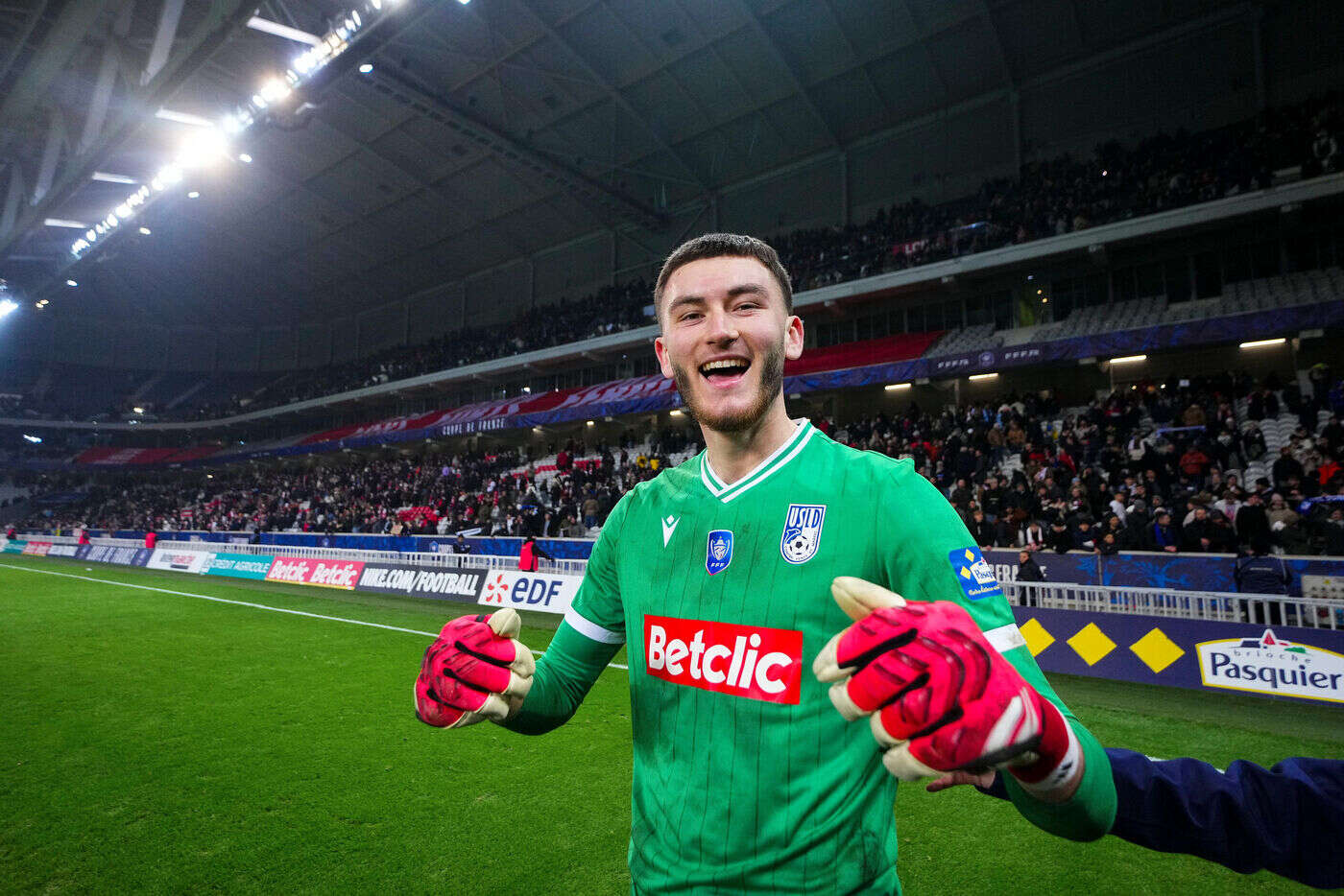 Coupe de France : les images de la folle joie des Dunkerquois vainqueurs de Lille aux tirs au but