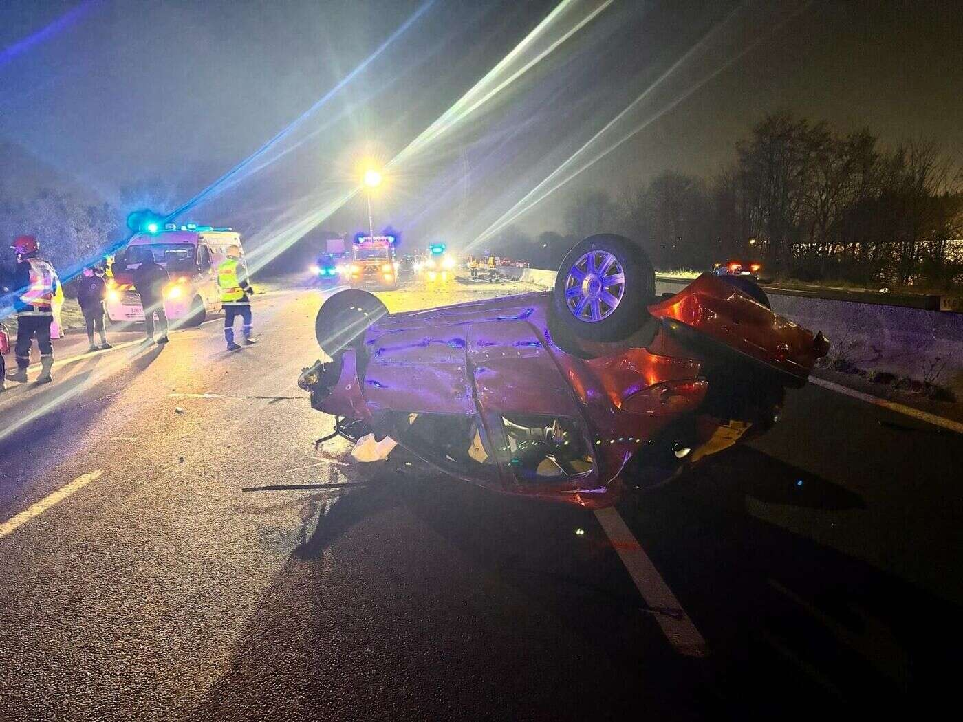 Un mort et deux blessés graves dans un accident sur l’autoroute A6 : la police lance un appel à témoins