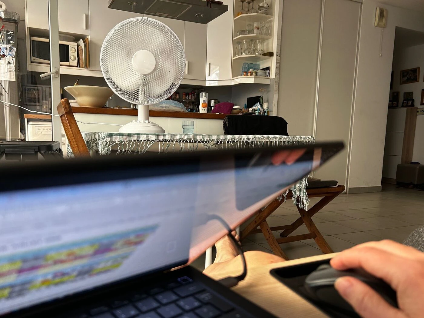 Télétravail, shorts et tongs, quels droits pour les travailleurs lors des vagues de chaleur ?