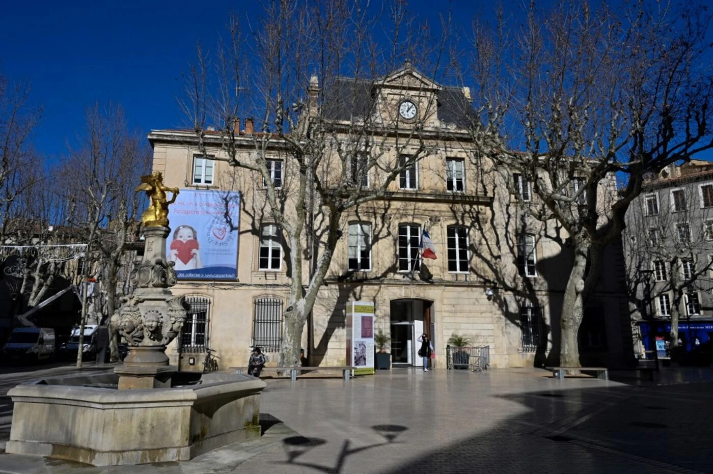 « Maréchal nous voilà » : une chanson à la gloire de Pétain diffusée à Carpentras lors d’un événement autour du 8 Mai