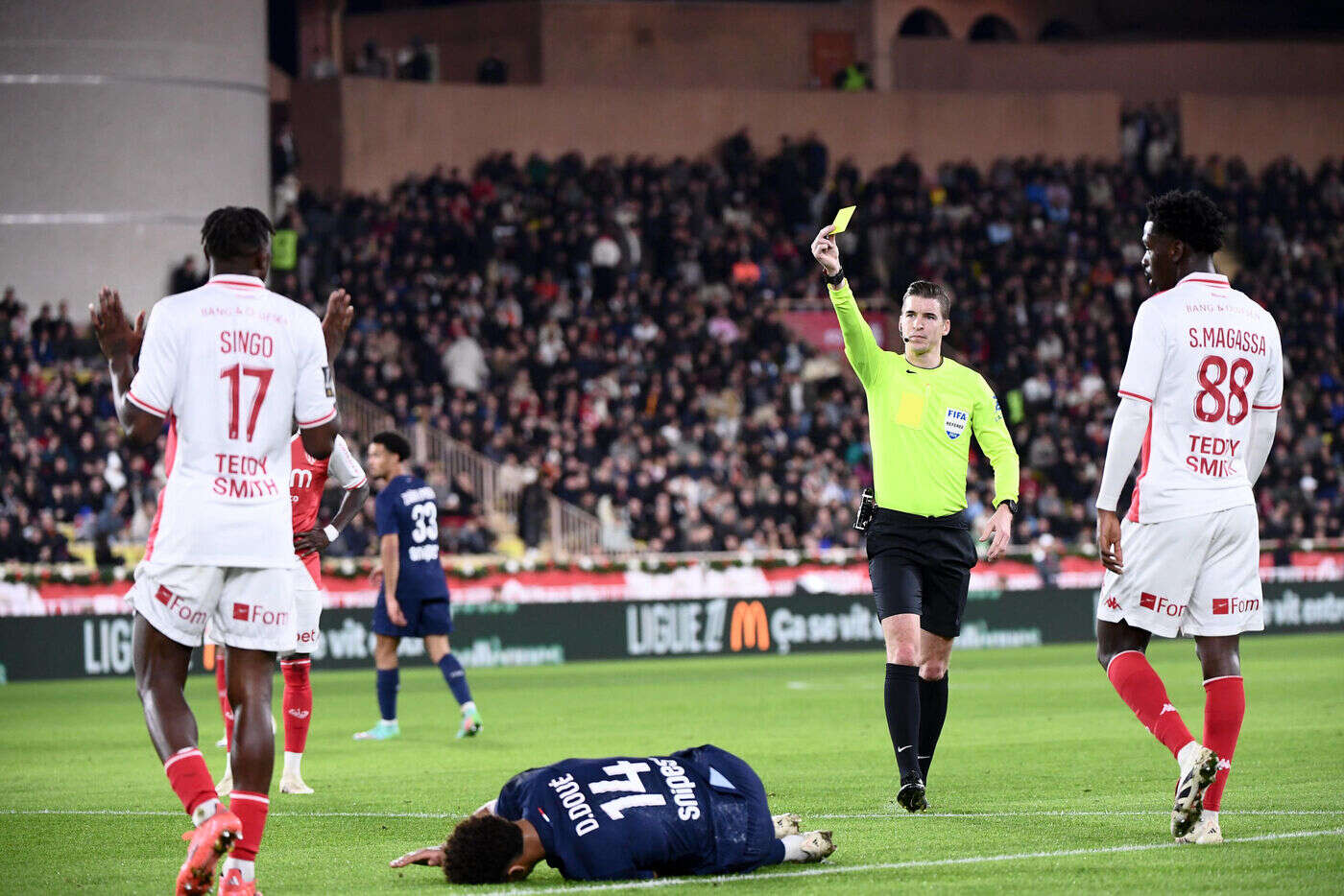 Monaco-PSG : Singo suspendu pour le Trophée des Champions… mais pas à cause de sa semelle sur Donnarumma