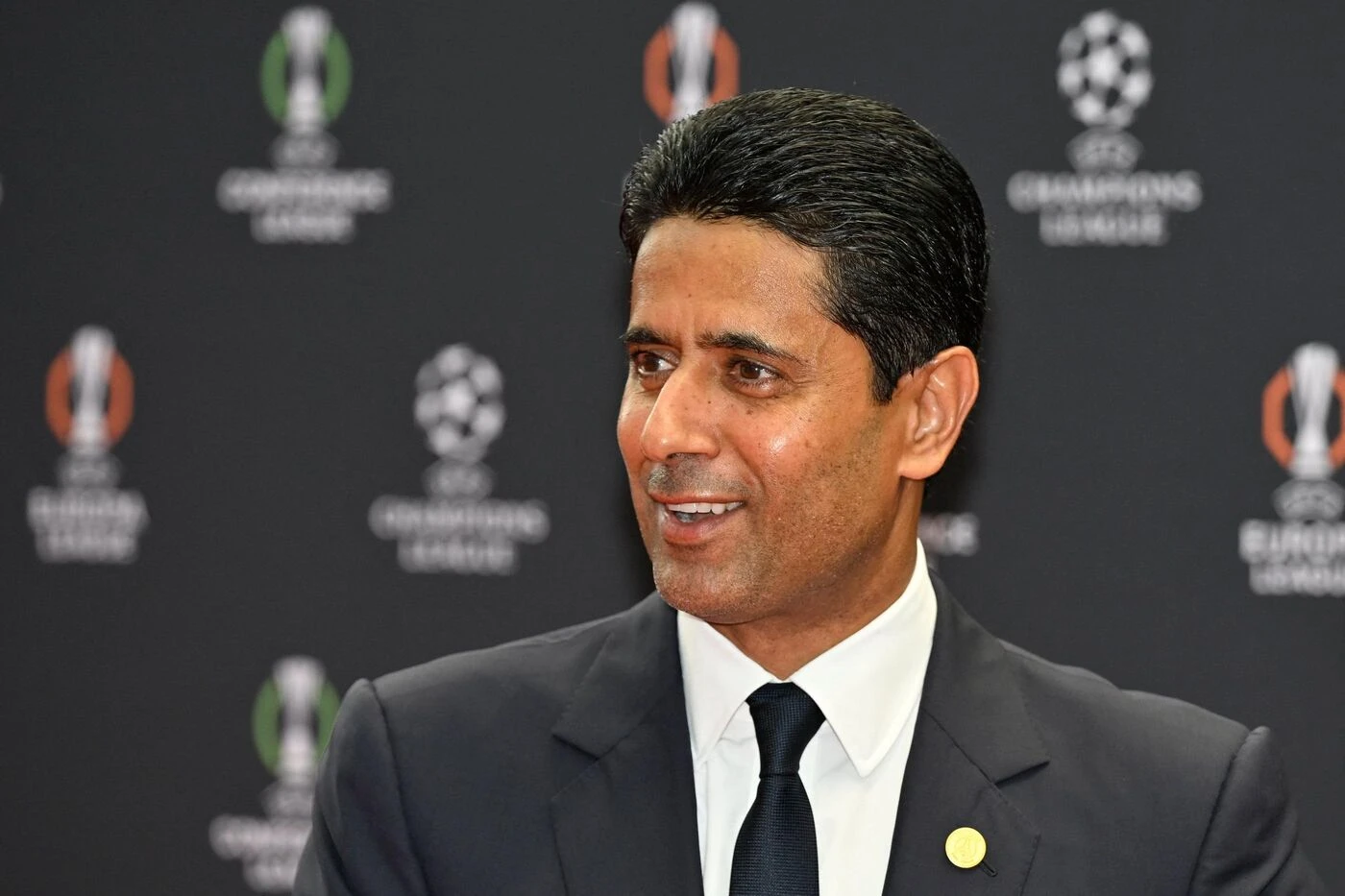 PSG : « On va peut-être vendre des joueurs mais… », Nasser al-Khelaïfi satisfait du mercato parisien