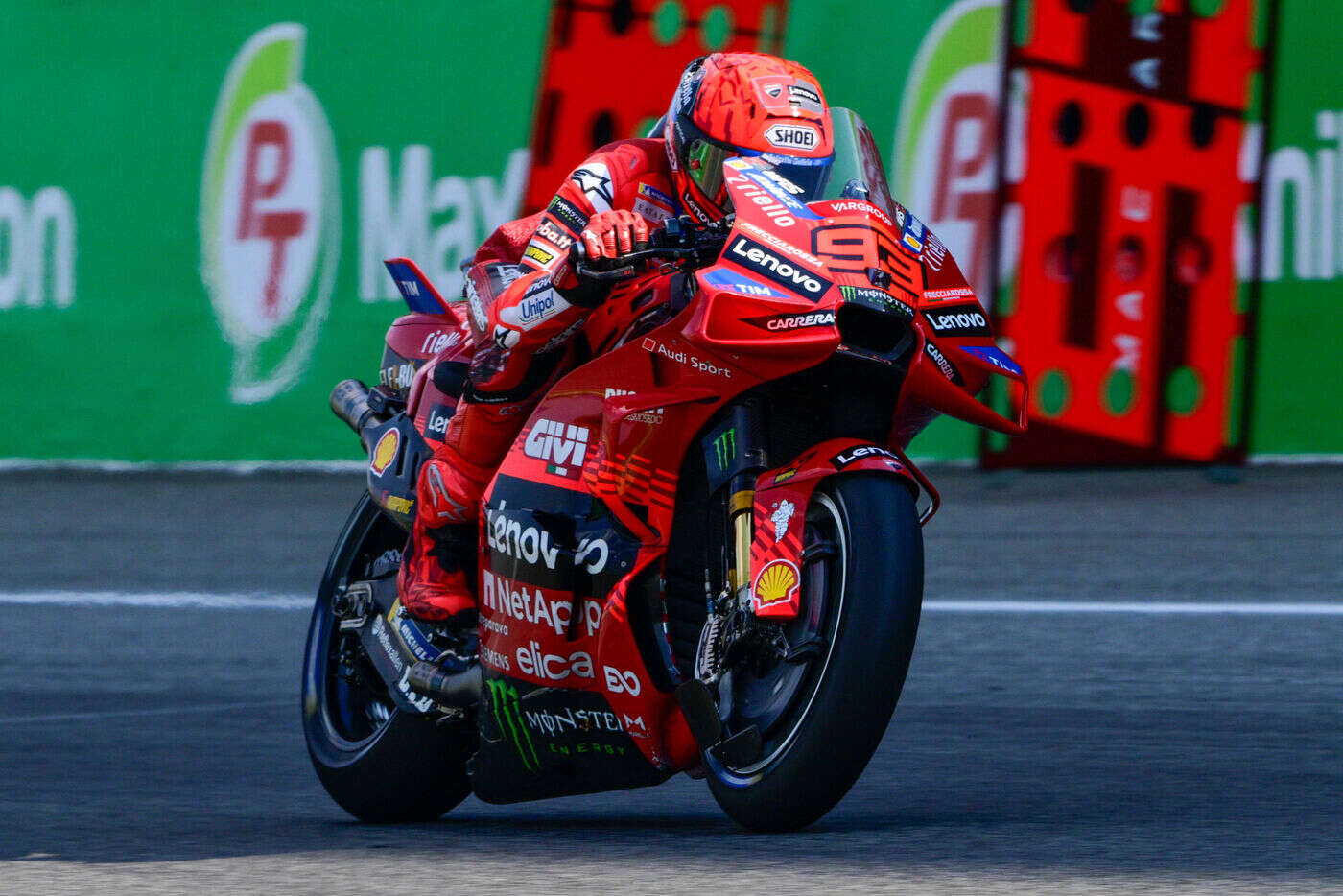 MotoGP : Marc Marquez commence fort avec la pole et la victoire sur le sprint du Grand Prix de Thaïlande