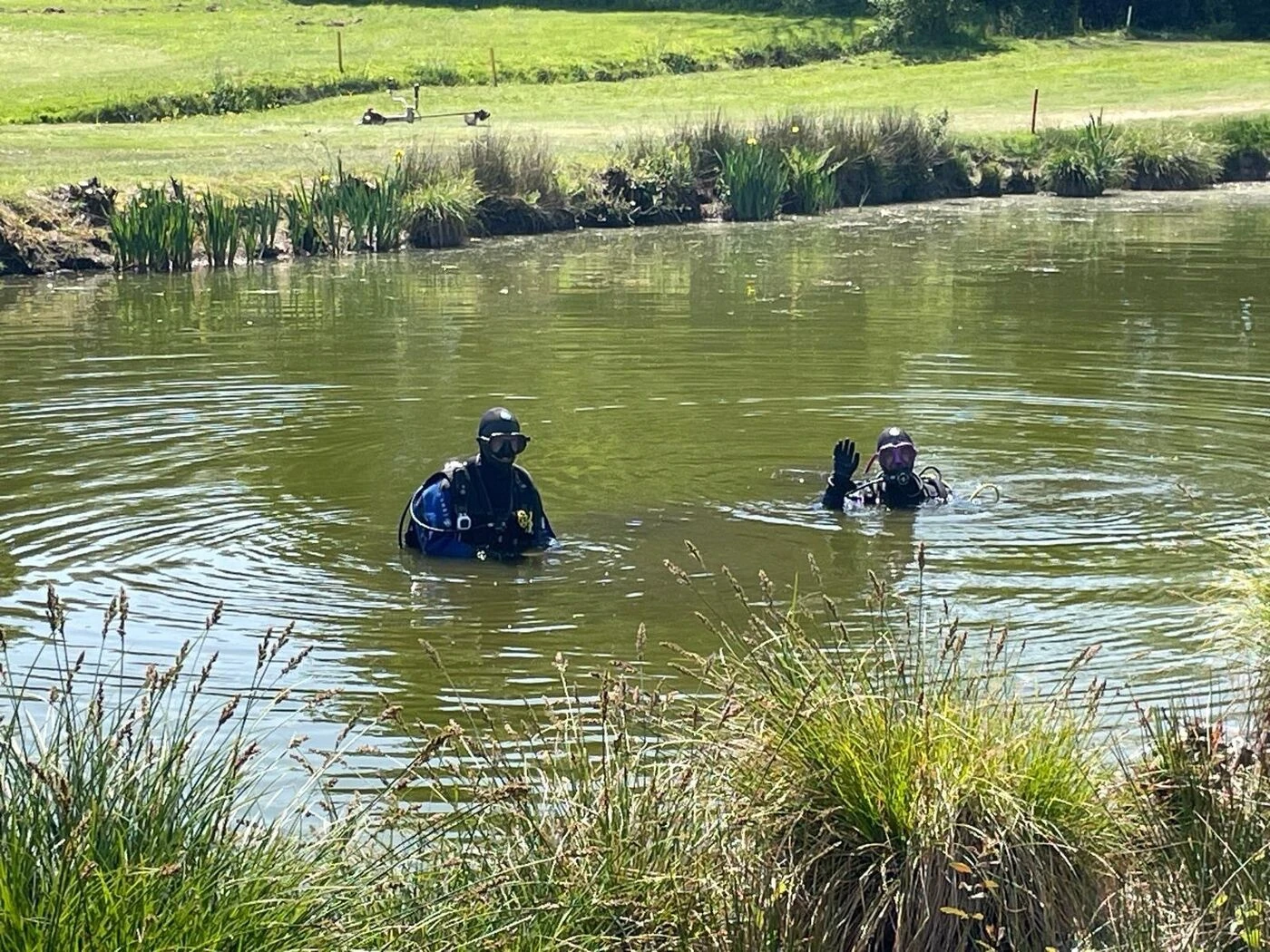 En Bretagne, 10 000 balles de golf repêchées par des plongeurs dans les pièces d’eau du golf de Plomelin !