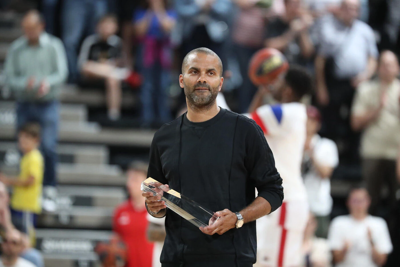 « J’ai envie de changer de carrière, un jour, j’aimerais être entraîneur », annonce Tony Parker