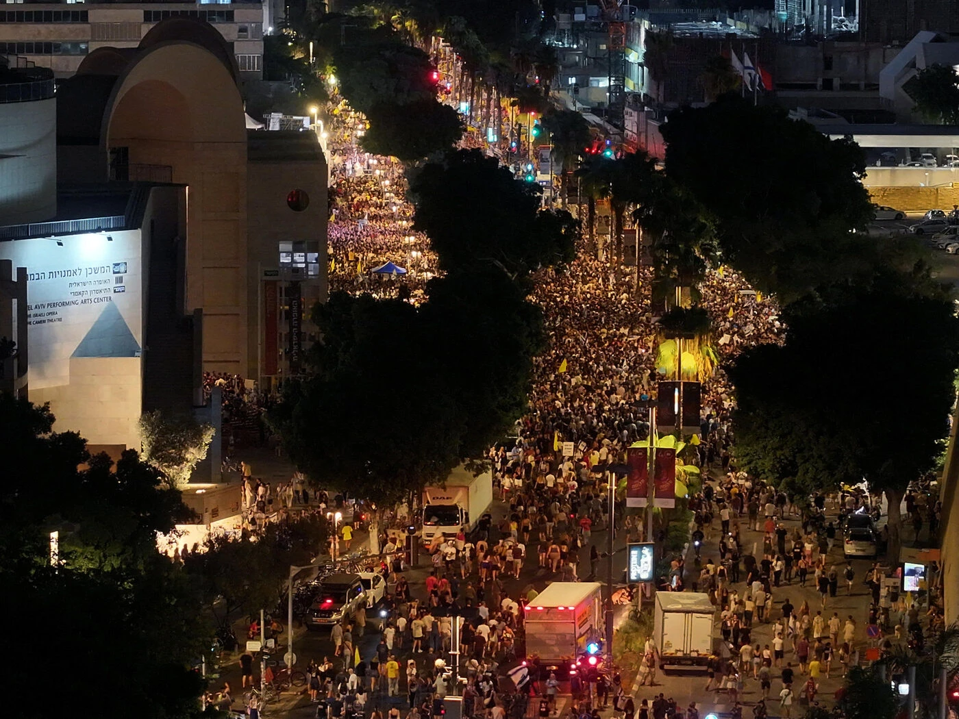 « Arrêtez la guerre ! » : immense manifestation à Tel-Aviv en soutien aux otages israéliens à Gaza