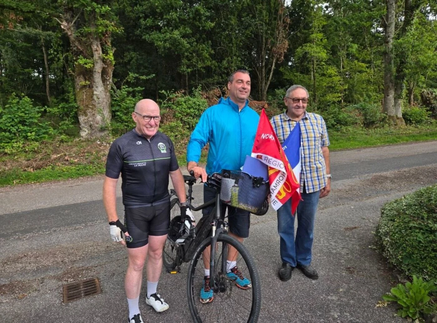 « Les gens m’ont confié leur ras-le-bol » : un député MoDem du Calvados a pris le pouls de sa circonscription en roulant 850 km à vélo