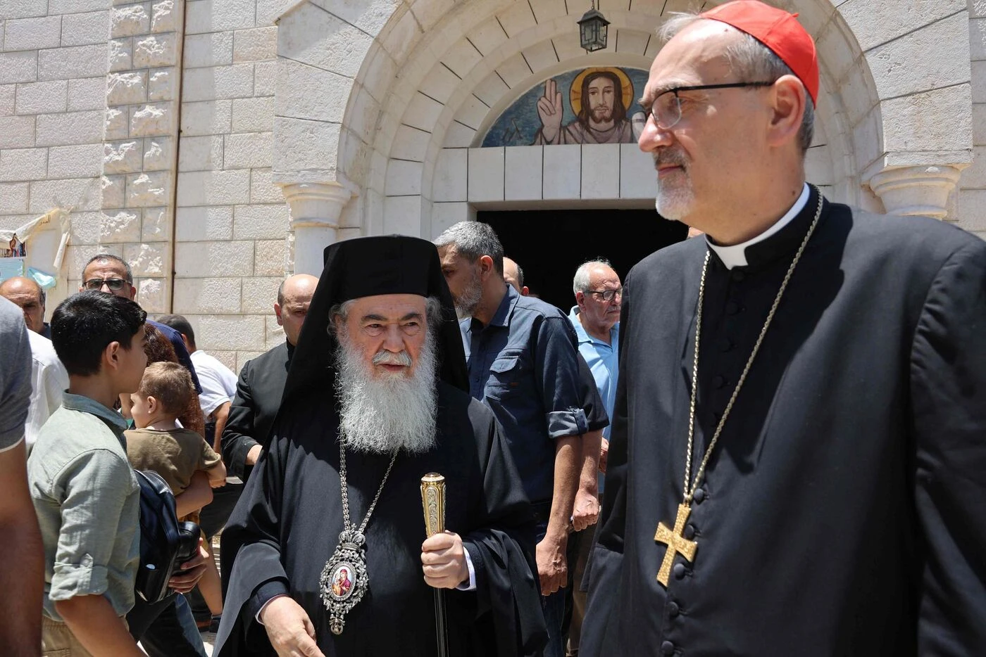 De hauts dignitaires chrétiens à Gaza après les tirs israéliens meurtriers sur l’église de la Sainte famille