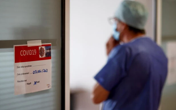 Covid-19 en France : 50 nouveaux décès et 1740 personnes en soins critiques