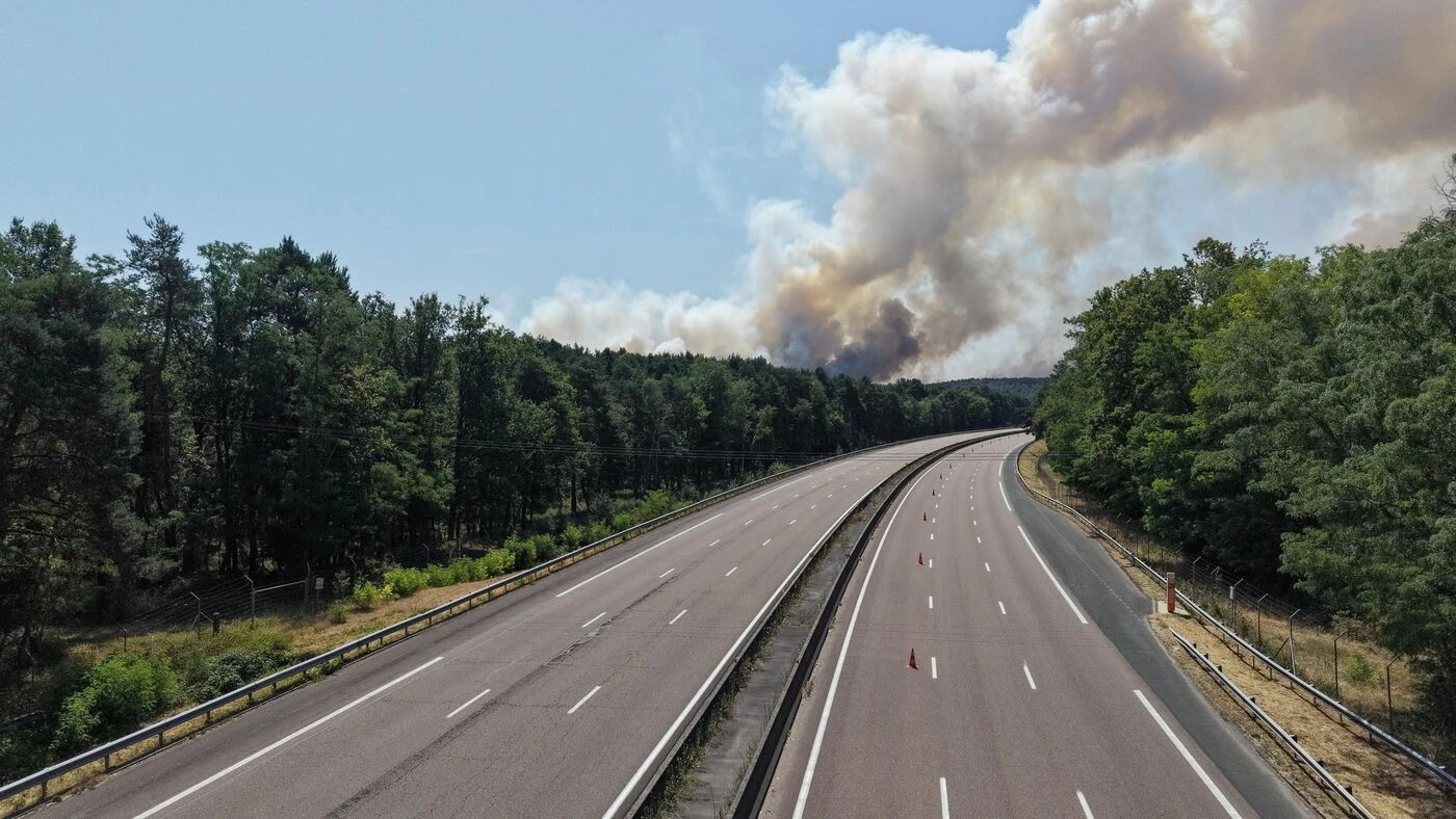 Incendies de Fontainebleau : l’A6 devrait rouvrir ce jeudi