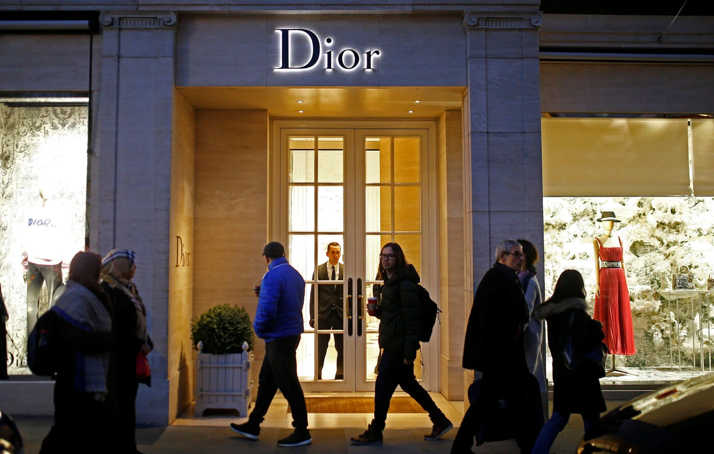 Noms, adresses, courriels… Dior victime d’une cyberattaque sur « certaines données » de clients