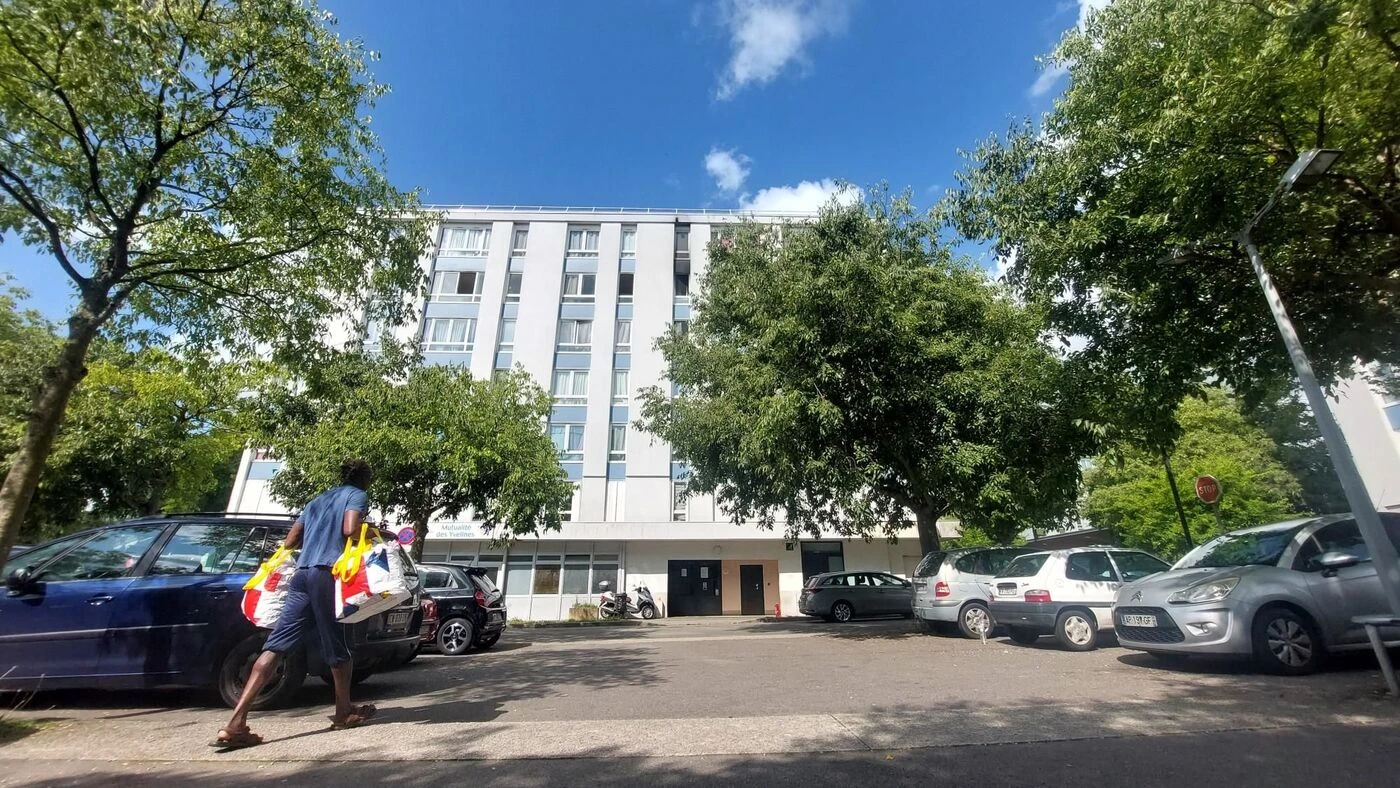 « Ils ont fait sortir tout le monde » : à Guyancourt, des jeunes sauvent un immeuble des flammes
