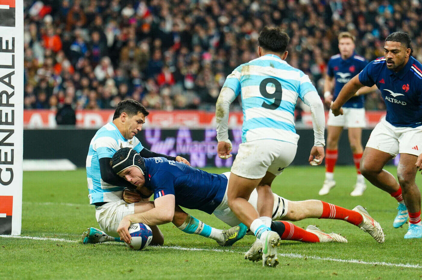 France-Argentine : la vidéo de l’essai tout en puissance de Thibaud Flament, le premier des Bleus