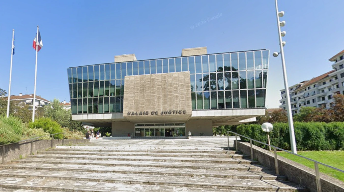 Attaque au couteau à Annecy en 2023 : l’auteur renvoyé aux assises pour tentative d’assassinat