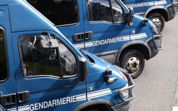 Paris : pris en tenaille sous un pont par les forces de l’ordre à... 23h02