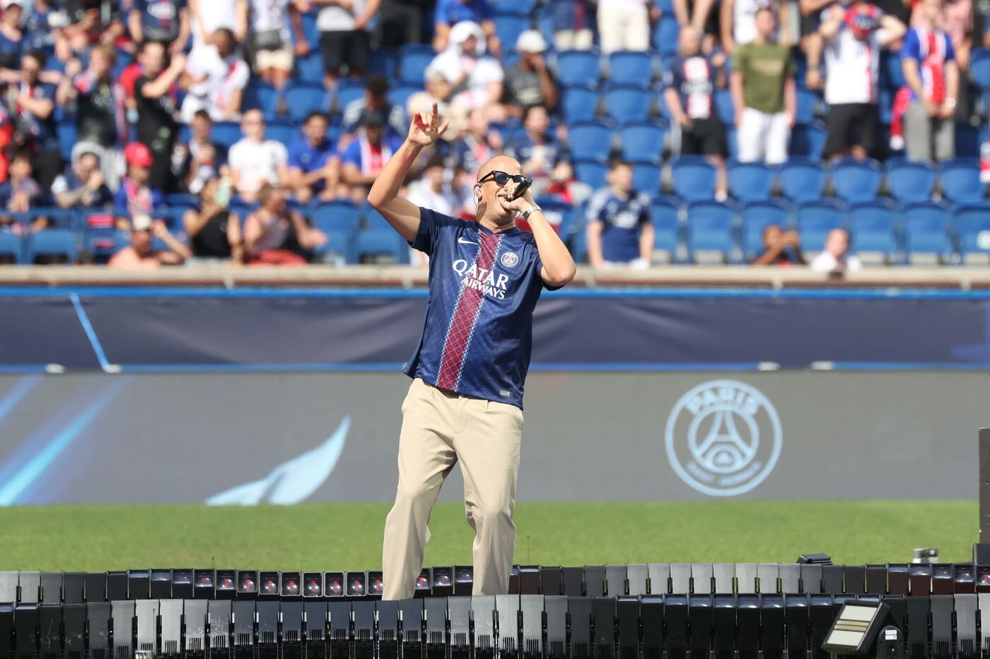 PSG-Arsenal : la fête déjà lancée au Parc des Princes, avec Superbus, Triangle des Bermudes, Rim’K et Naza en ambianceurs