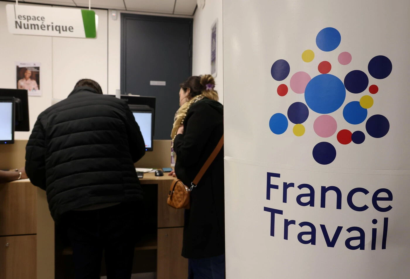 Le taux de chômage stable à 7,5 % au deuxième trimestre, selon l’Insee