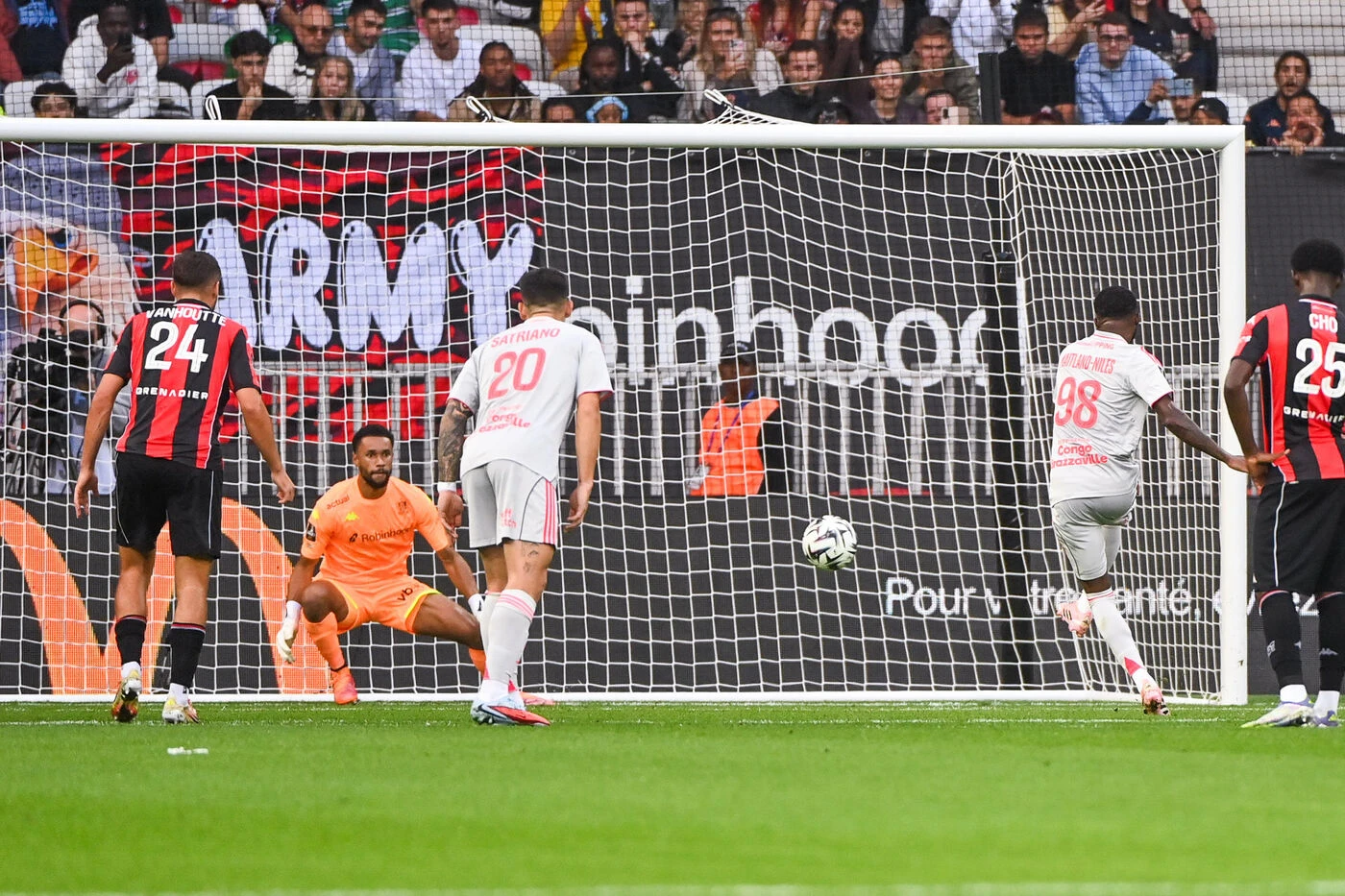 Nice-Lyon (3-2) : pénalty manqué et but concédé... les images des deux minutes fatales aux Lyonnais