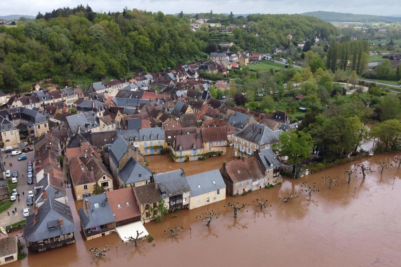 Crues : la Dordogne, la Gironde, la Charente-Maritime et la Charente restent en vigilance orange