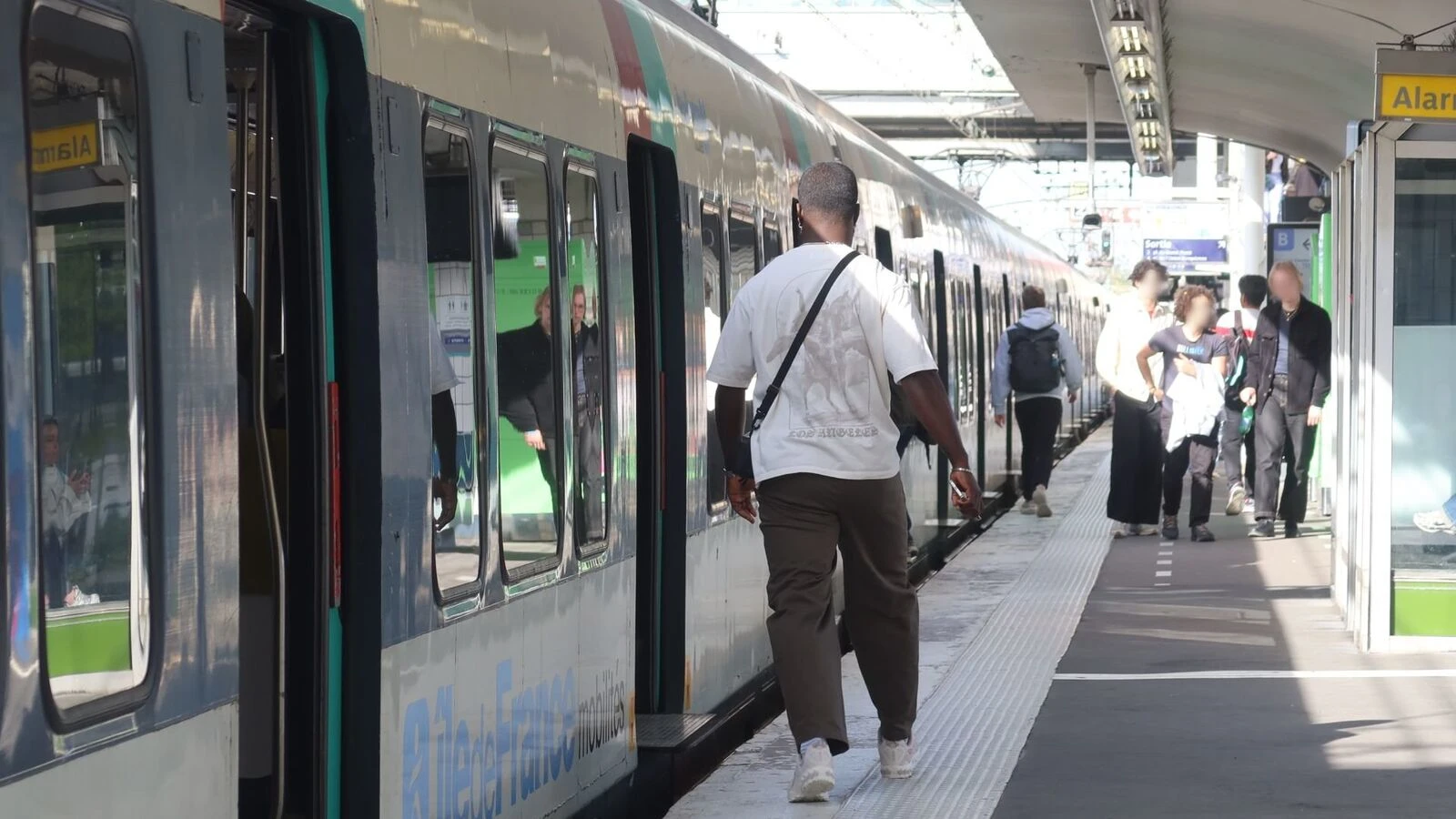 Le trafic du RER C interrompu sur une partie de la ligne jusqu’à 16 heures
