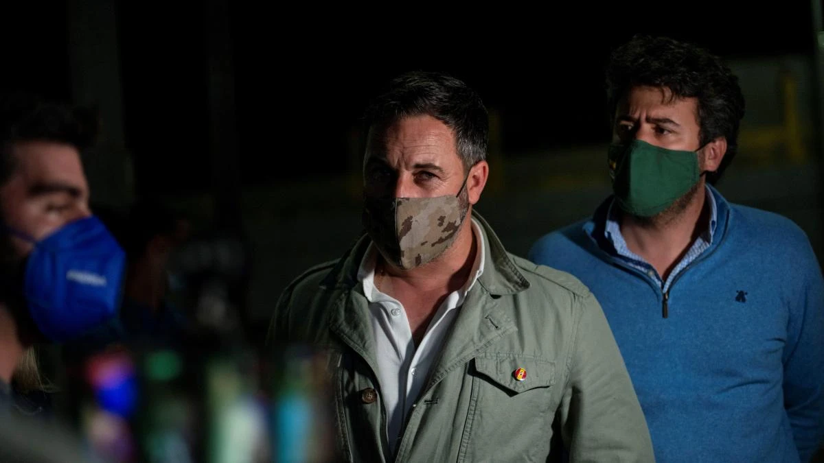 Abascal pide militarizar las fronteras y levantar un muro 