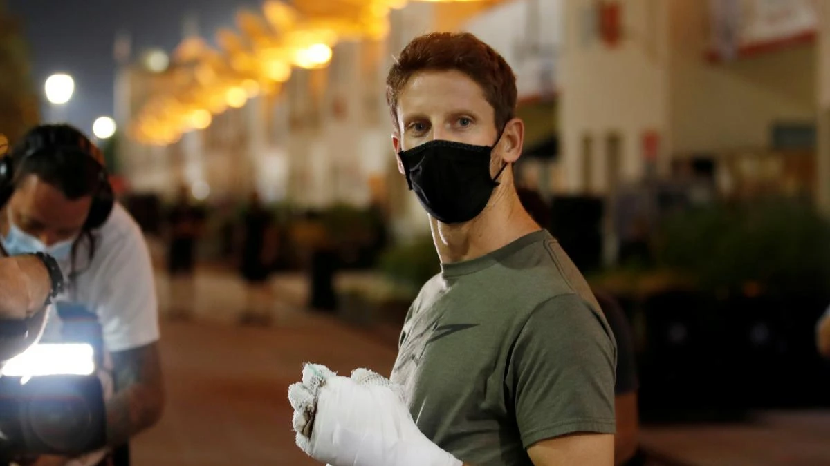 Grosjean vuelve a escapar de un coche en llamas