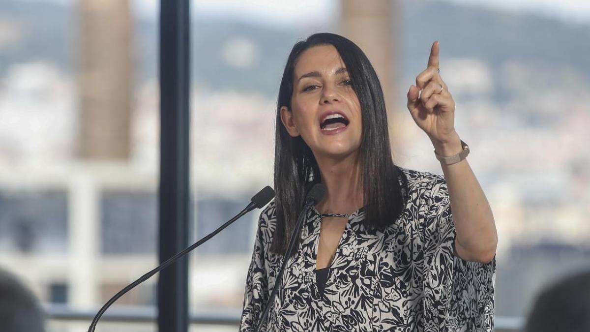 Inés Arrimadas hace pública su relación con Guillermo Díaz en plena Semana Santa de Málaga